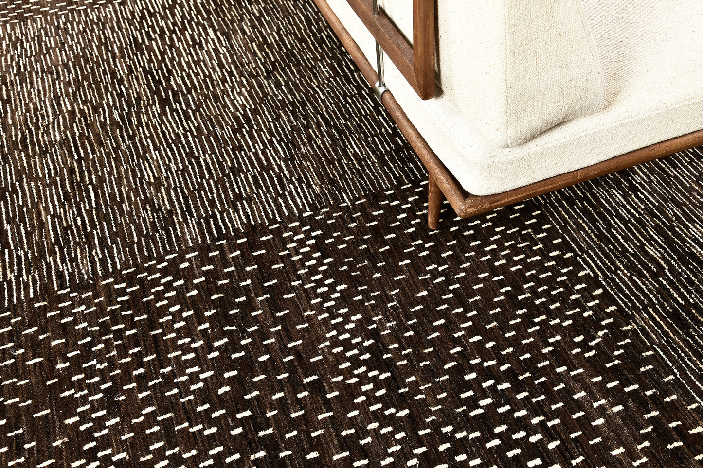 Modern Design Naturale Collection Rug Dama