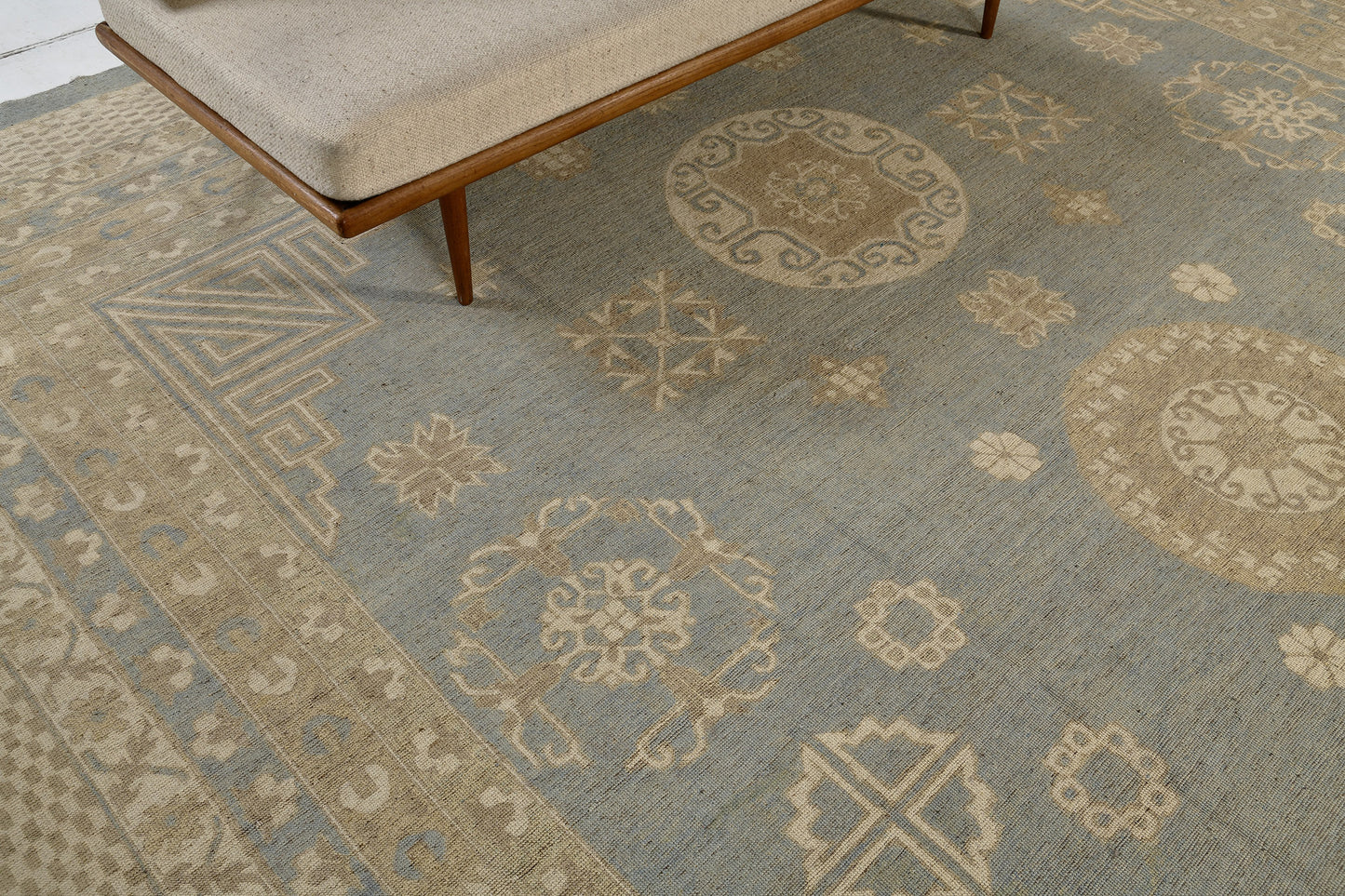 Vintage Style 18 Century Khotan Revival Rug D5387