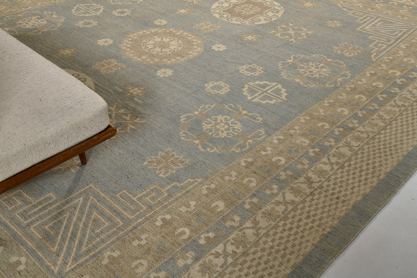 Vintage Style 18 Century Khotan Revival Rug D5387