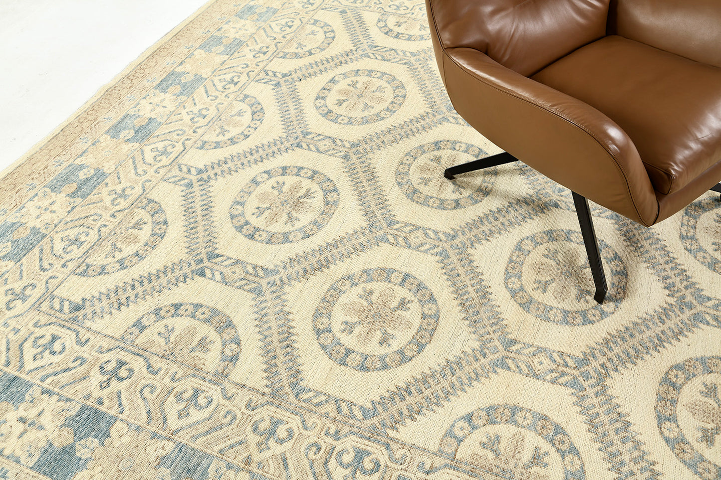 Vintage Style Arts and Crafts Rug