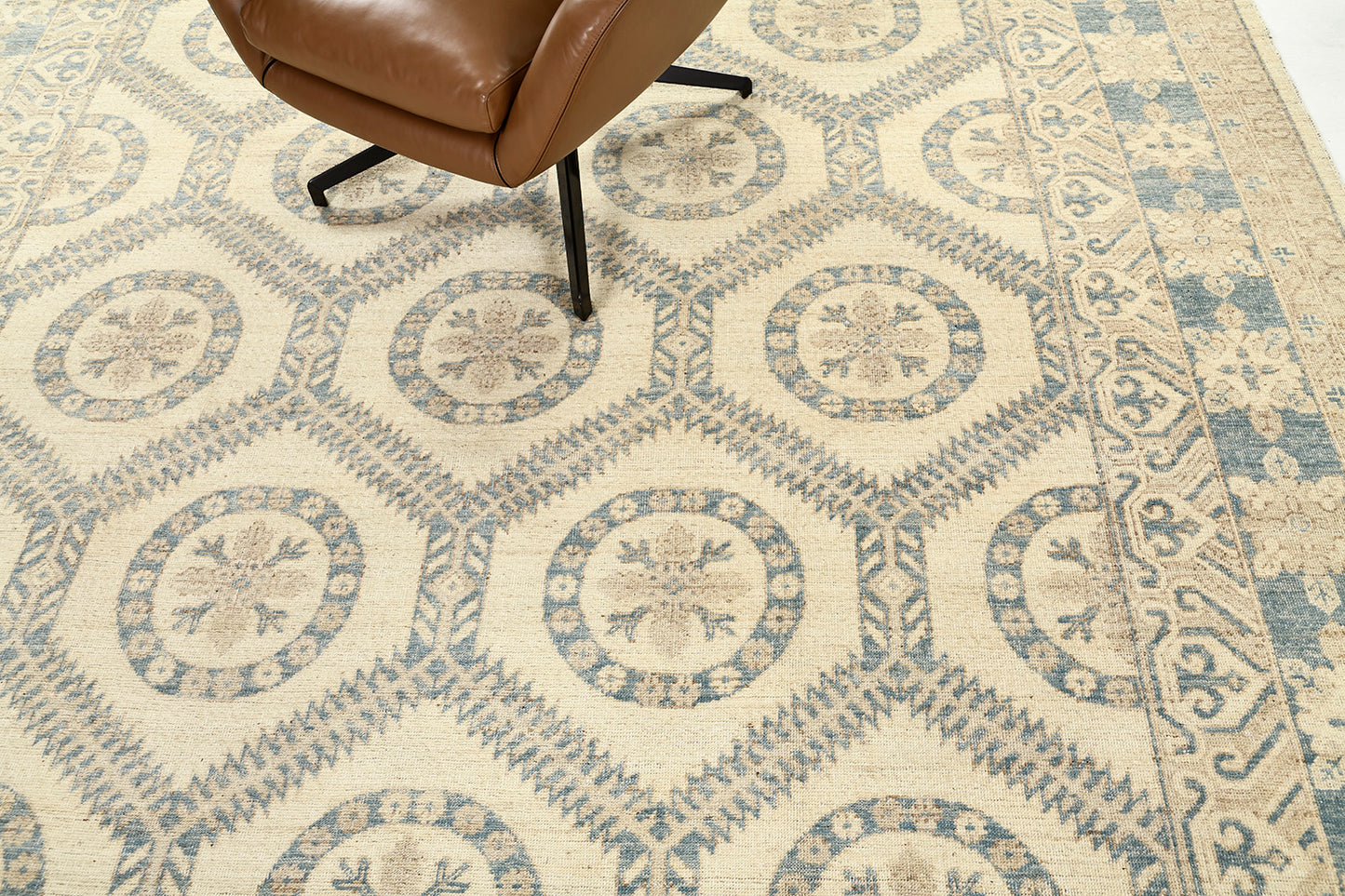 Vintage Style Arts and Crafts Rug
