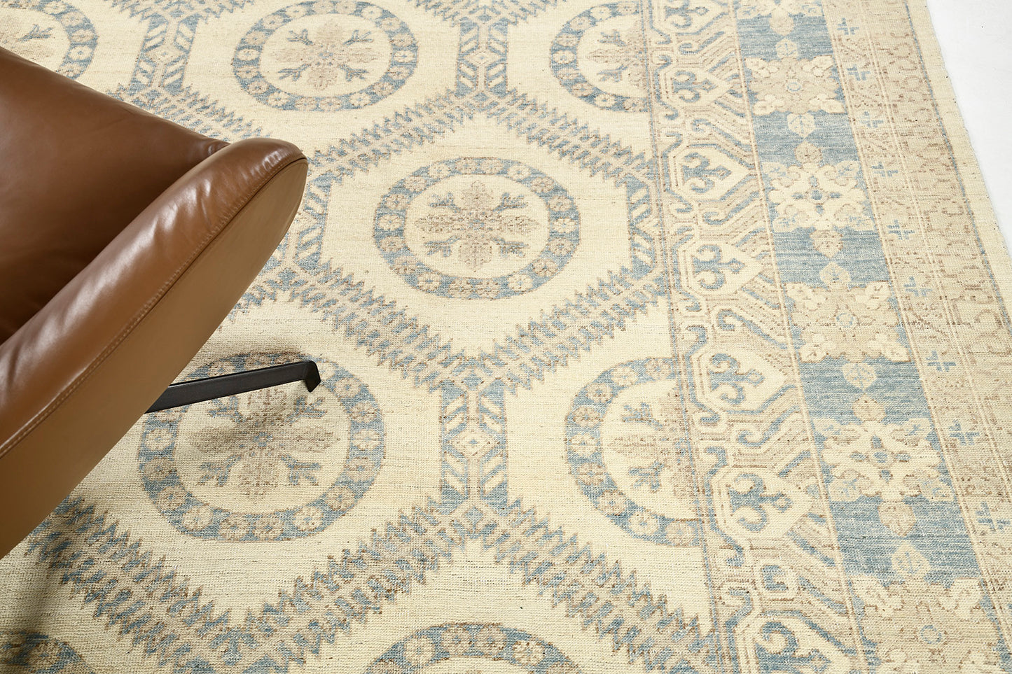 Vintage Style Arts and Crafts Rug