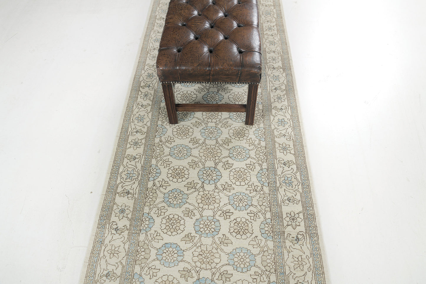 Vintage Style Varamin Design Rug D5169