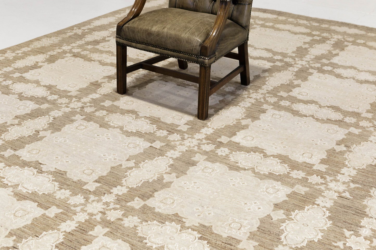 Vintage Style Savonnerie Design Rug