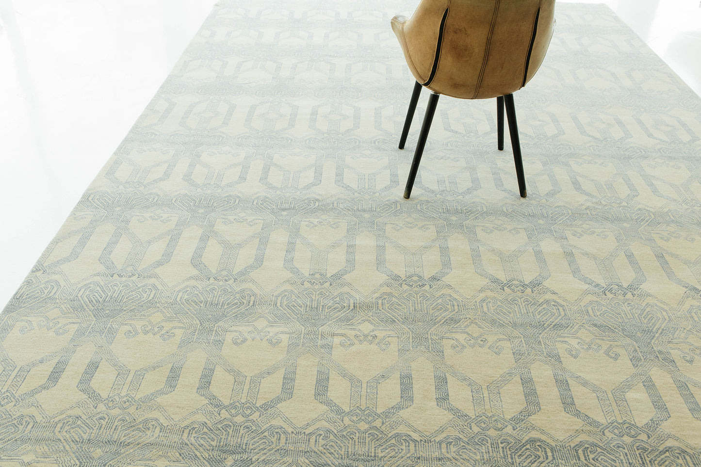 Transitional Design Rug Allure Van Alen