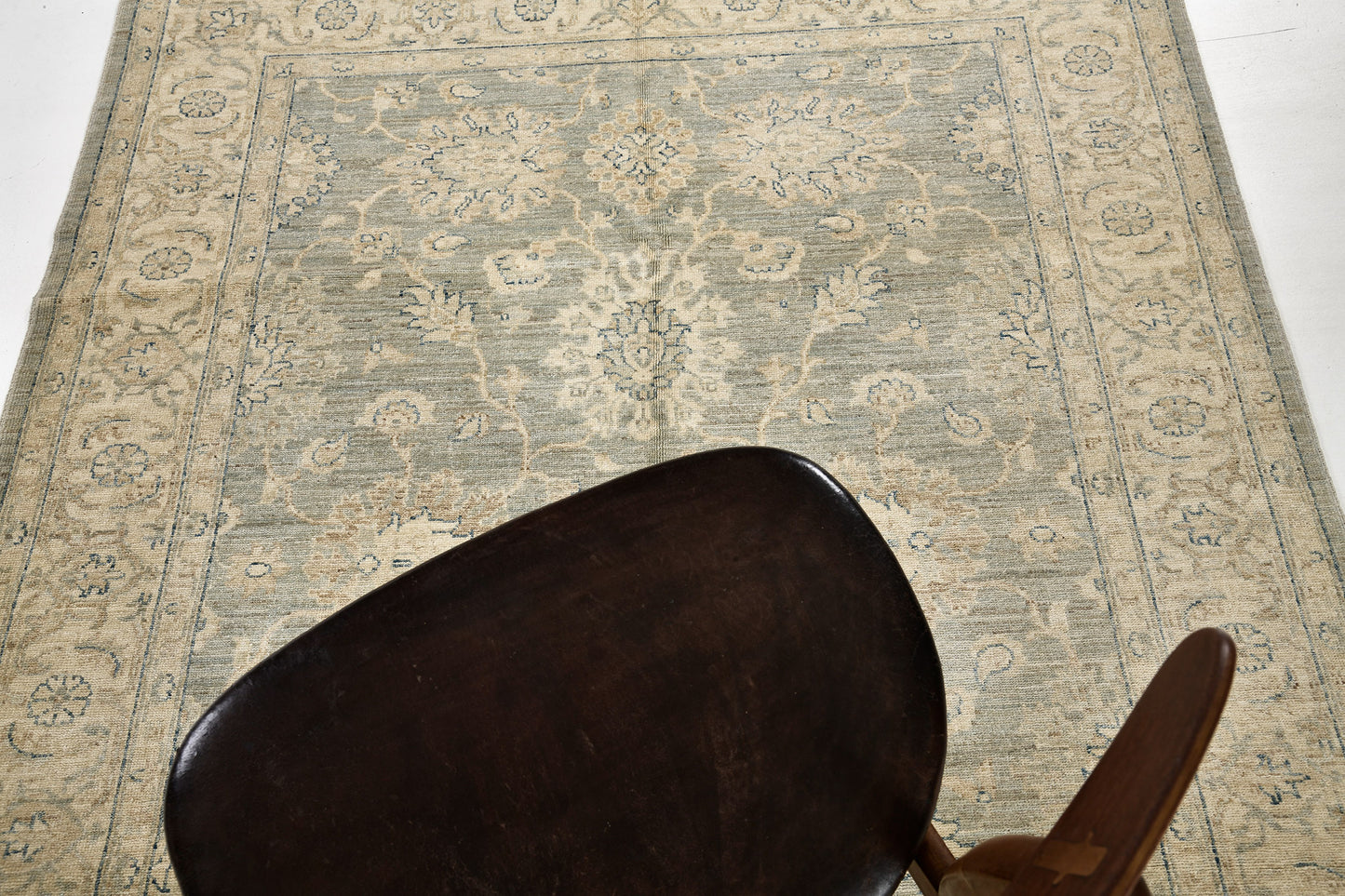Vintage Style Rapture Collection Sultanabad Design Rug