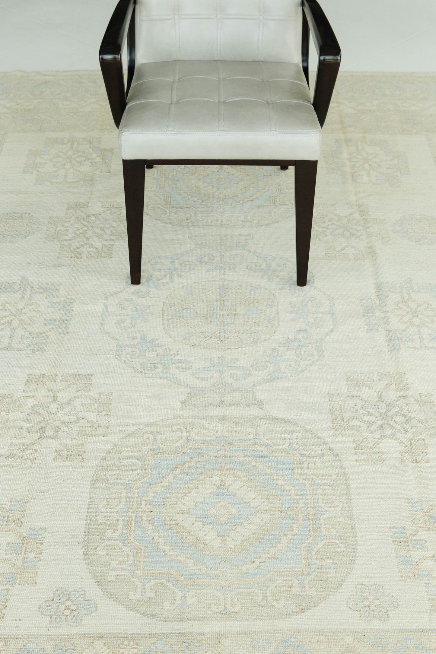 Vintage Style Safira Collection Khotan Design Rug