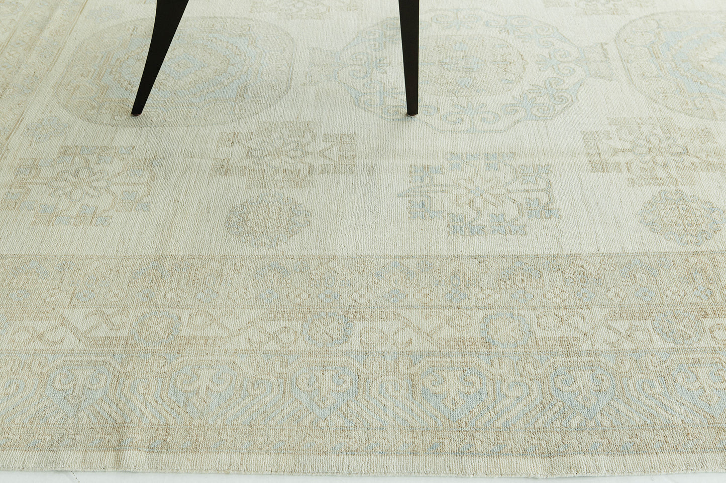 Vintage Style Safira Collection Khotan Design Rug