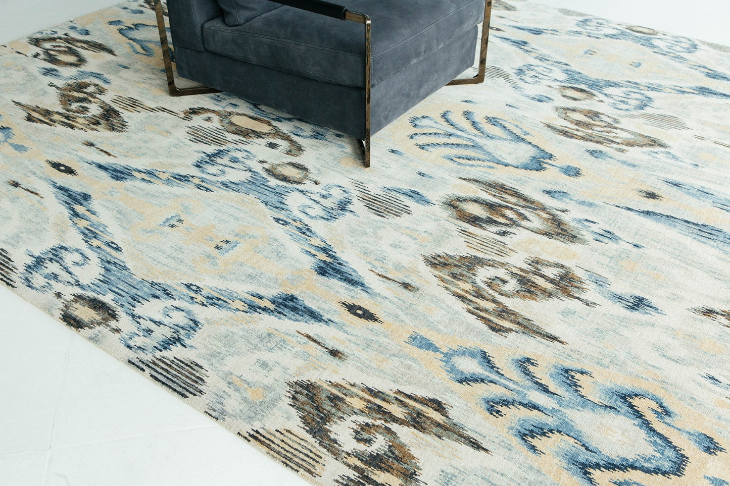 Ikat Design Rug Tiraz