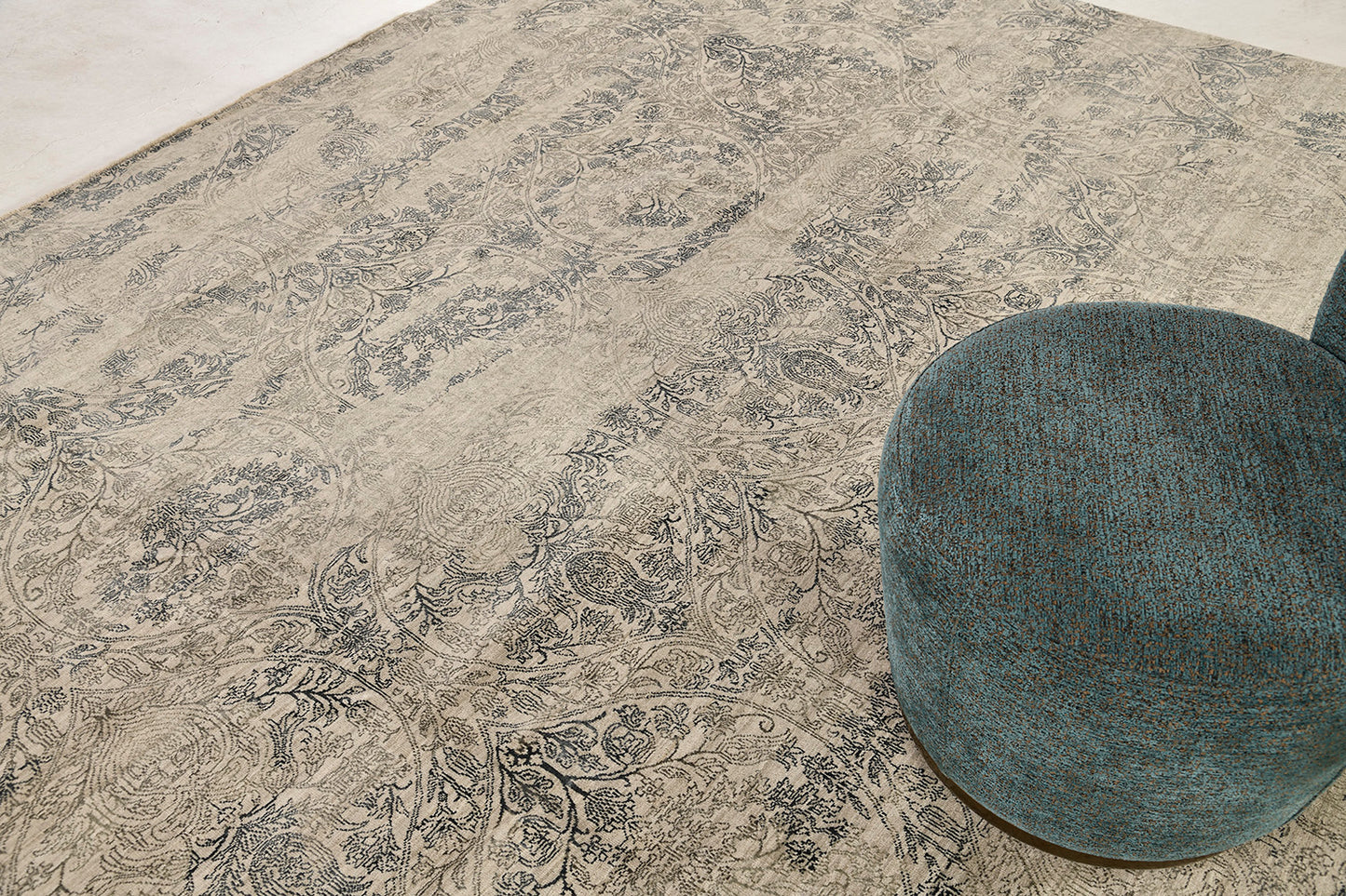 Transitional Design Rug Allure Alberta