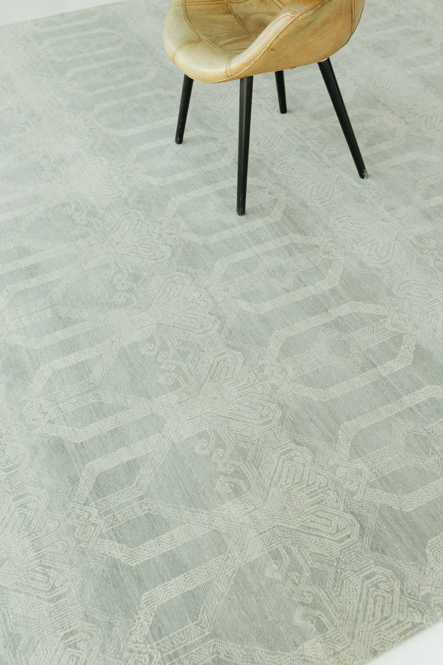 Transitional Design Rug Allure Van Alen