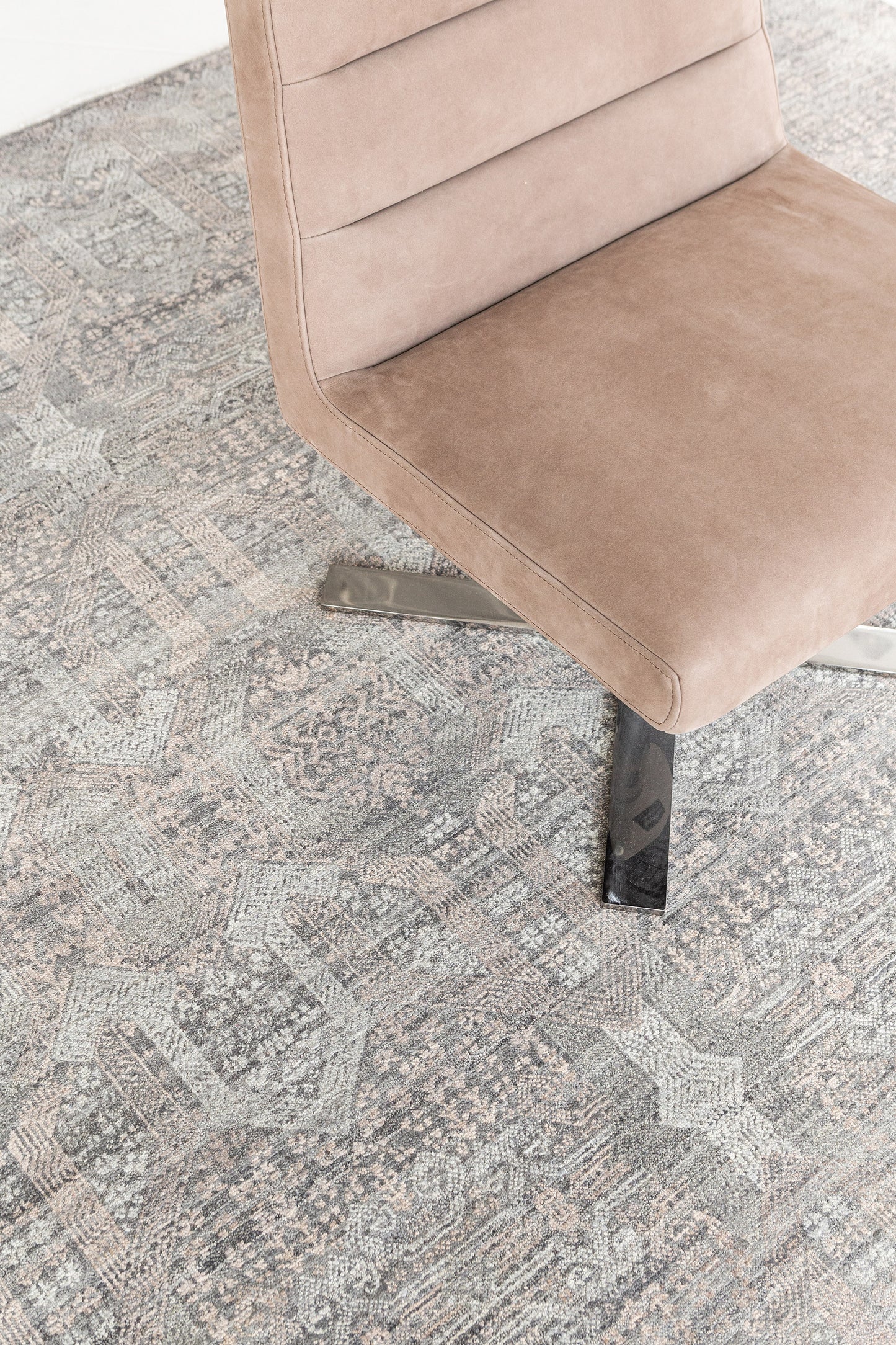 Transitional Design Rug Allure Dixson