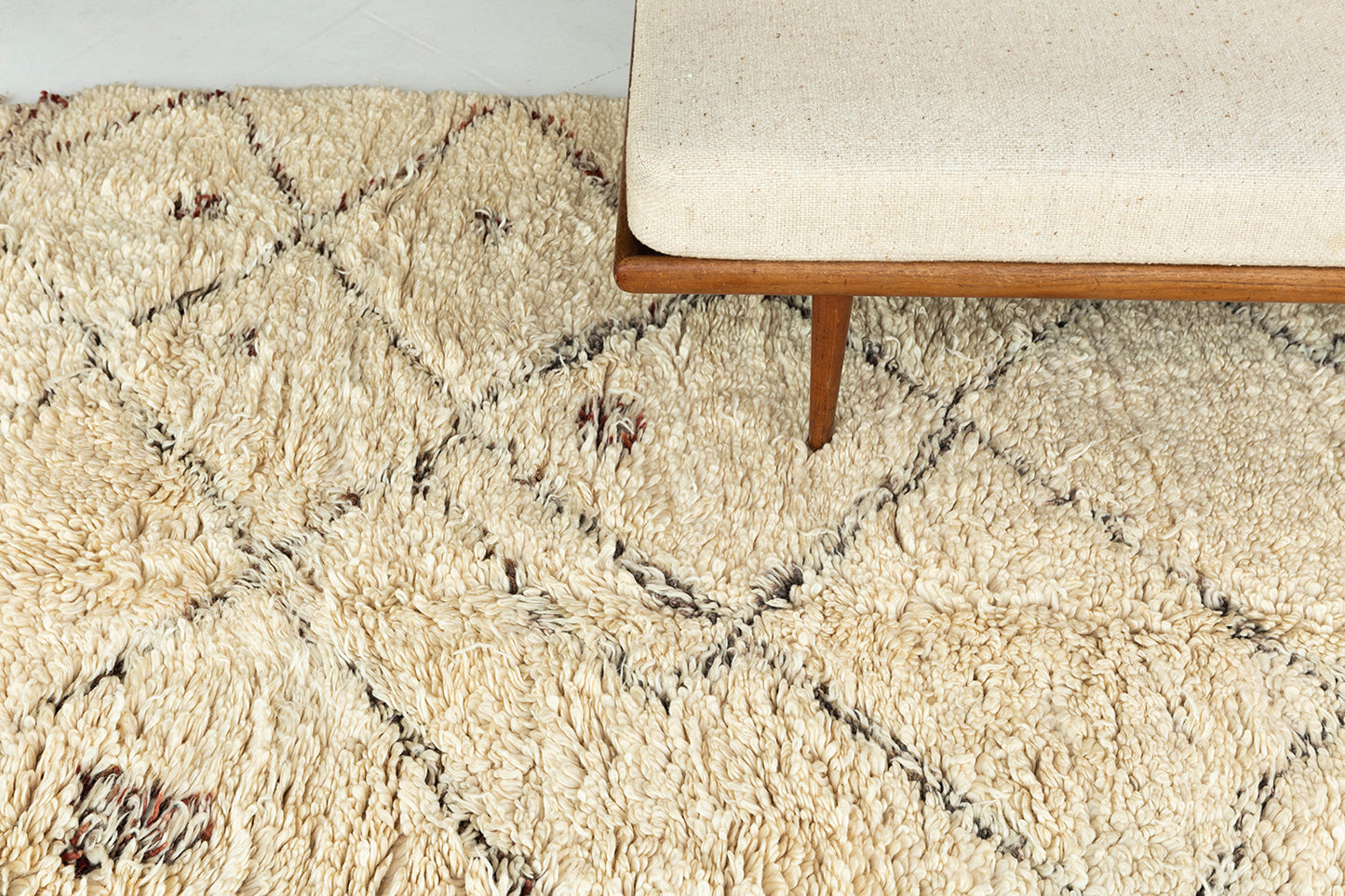 Modern Rug Image 13127 Vintage Moroccan Beni Ourain Tribe Rug