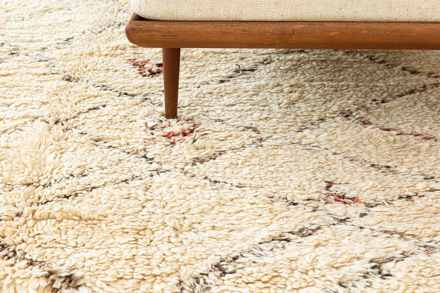 Modern Rug Image 13128 Vintage Moroccan Beni Ourain Tribe Rug