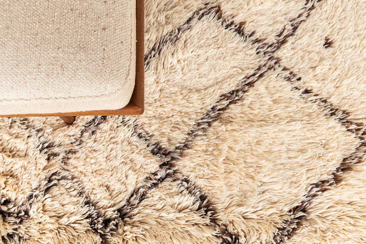 Modern Rug Image 13123 Vintage Moroccan Beni Ourain Tribe Rug