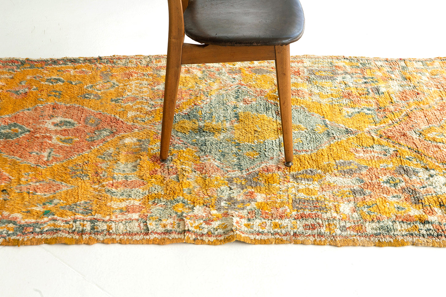 Modern Rug Image 13618 Vintage Moroccan Rug High Atlas Collection