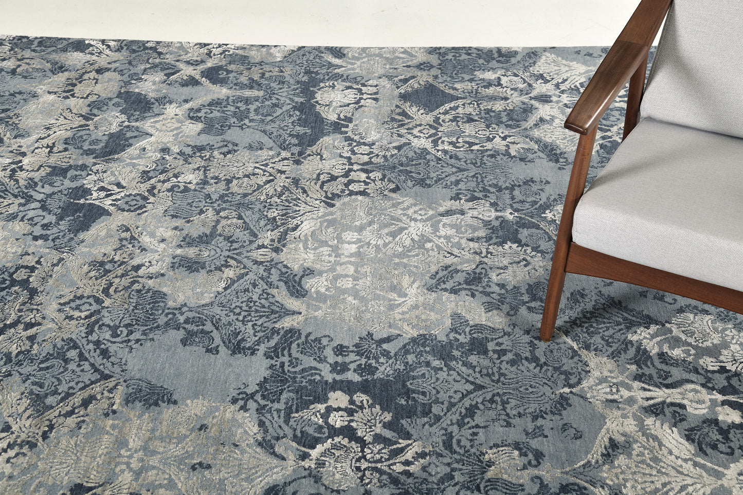Transitional Design Rug Allure Ersilia