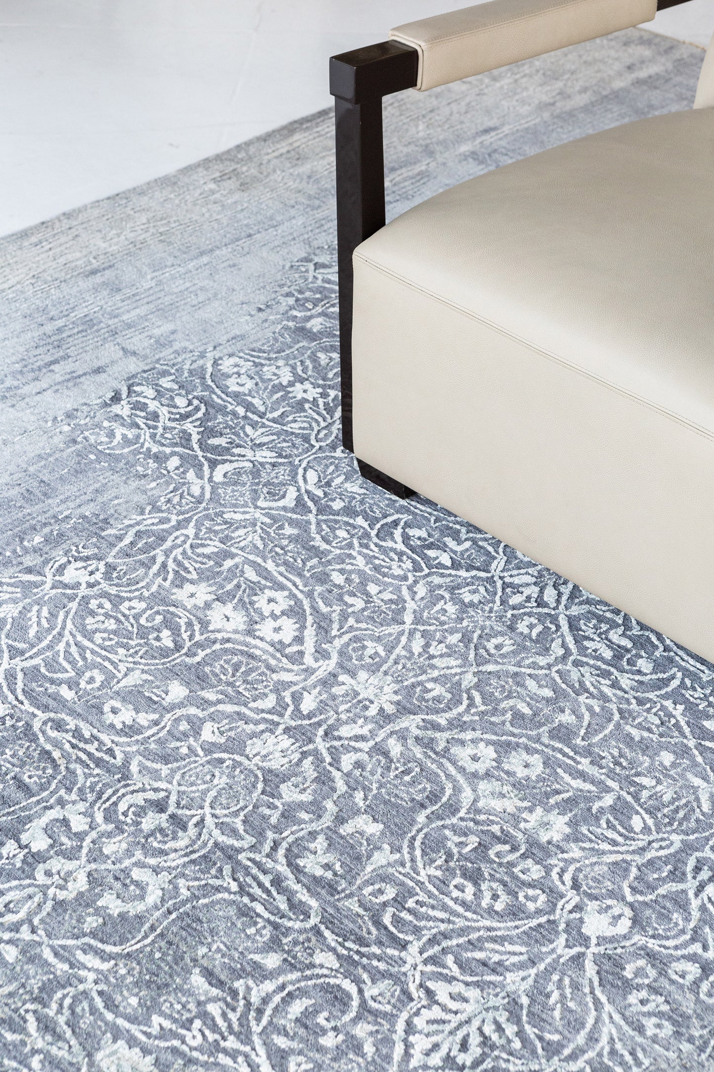 Transitional Design Rug Allure Alba