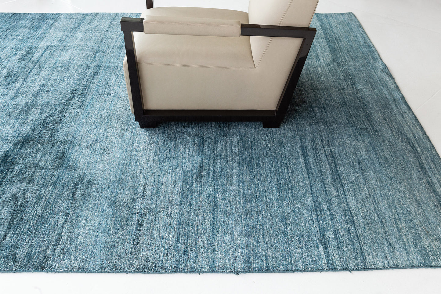 Modern Rug Image 10616 Solid Design Bamboo Silk Rug Dara