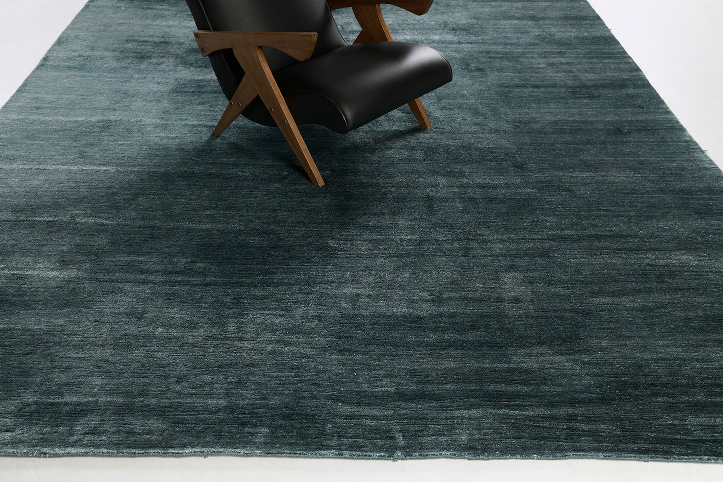 Modern Rug Image 10506 Solid Design Bamboo Silk Rug Dara