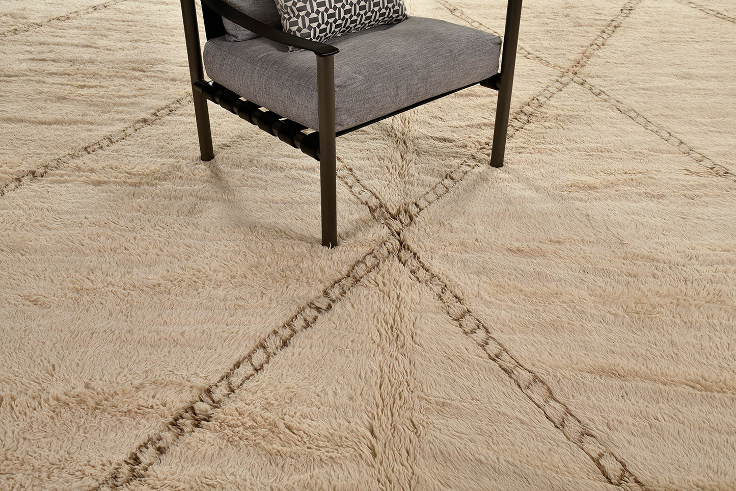 Modern Rug Image 8235 Moroccan Rug Middle Atlas Tribe Atlas Collection