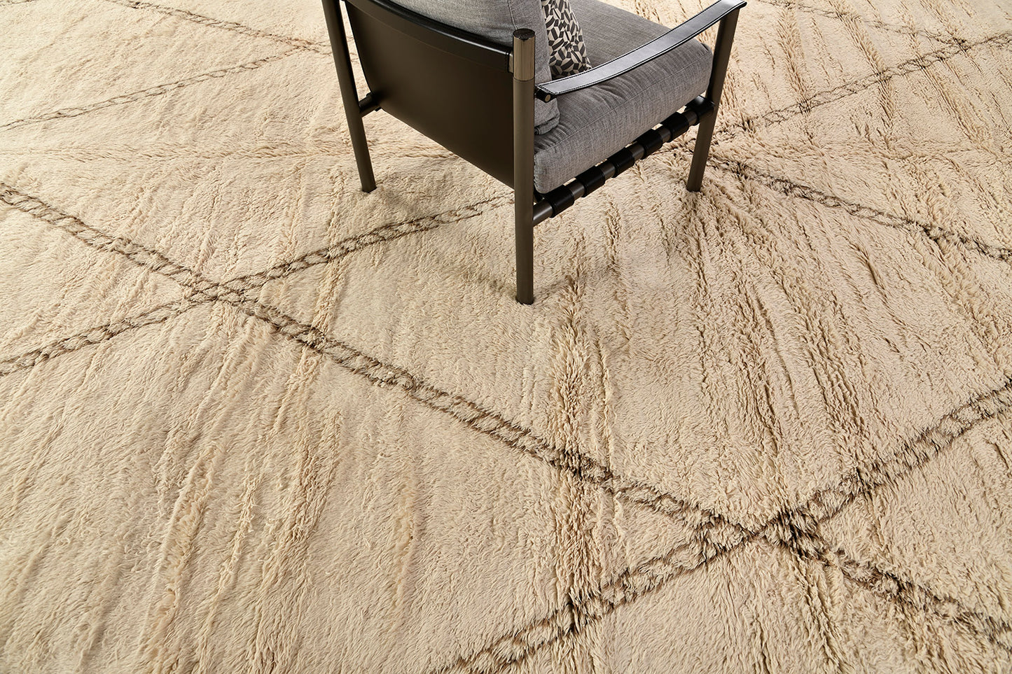 Modern Rug Image 8233 Moroccan Rug Middle Atlas Tribe Atlas Collection