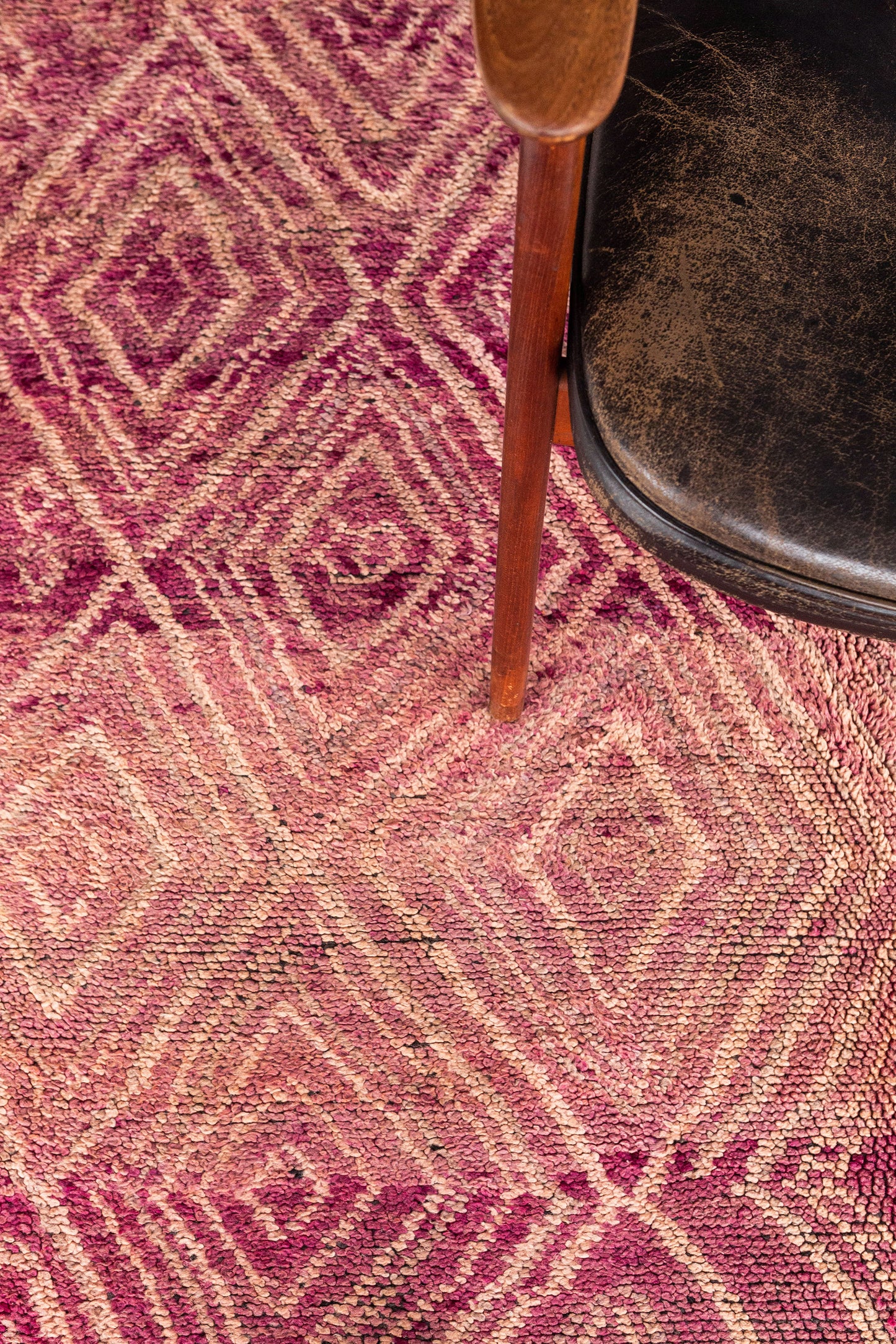Modern Rug Image 12999 Vintage Moroccan Beni M'Guild Tribe Rug