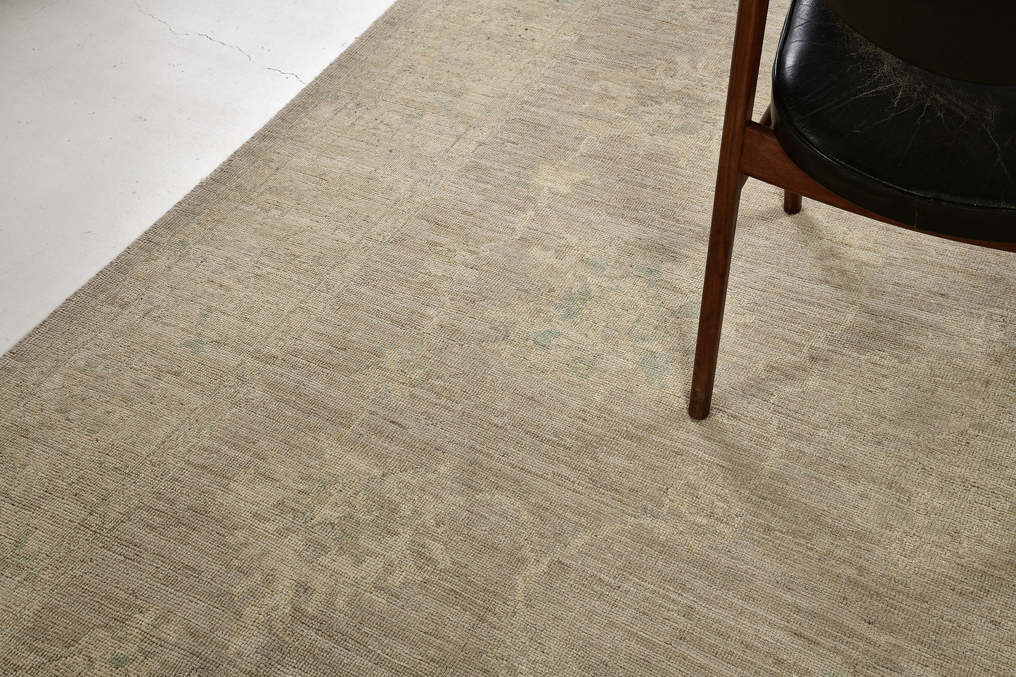 Vintage Style Oushak Design Rug