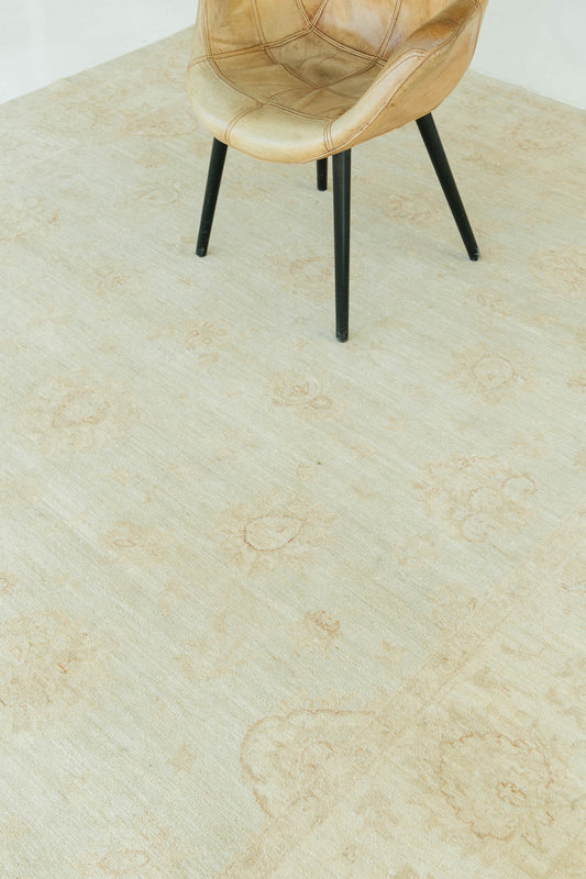 Vintage Style Rapture Collection Sultanabad Design Rug