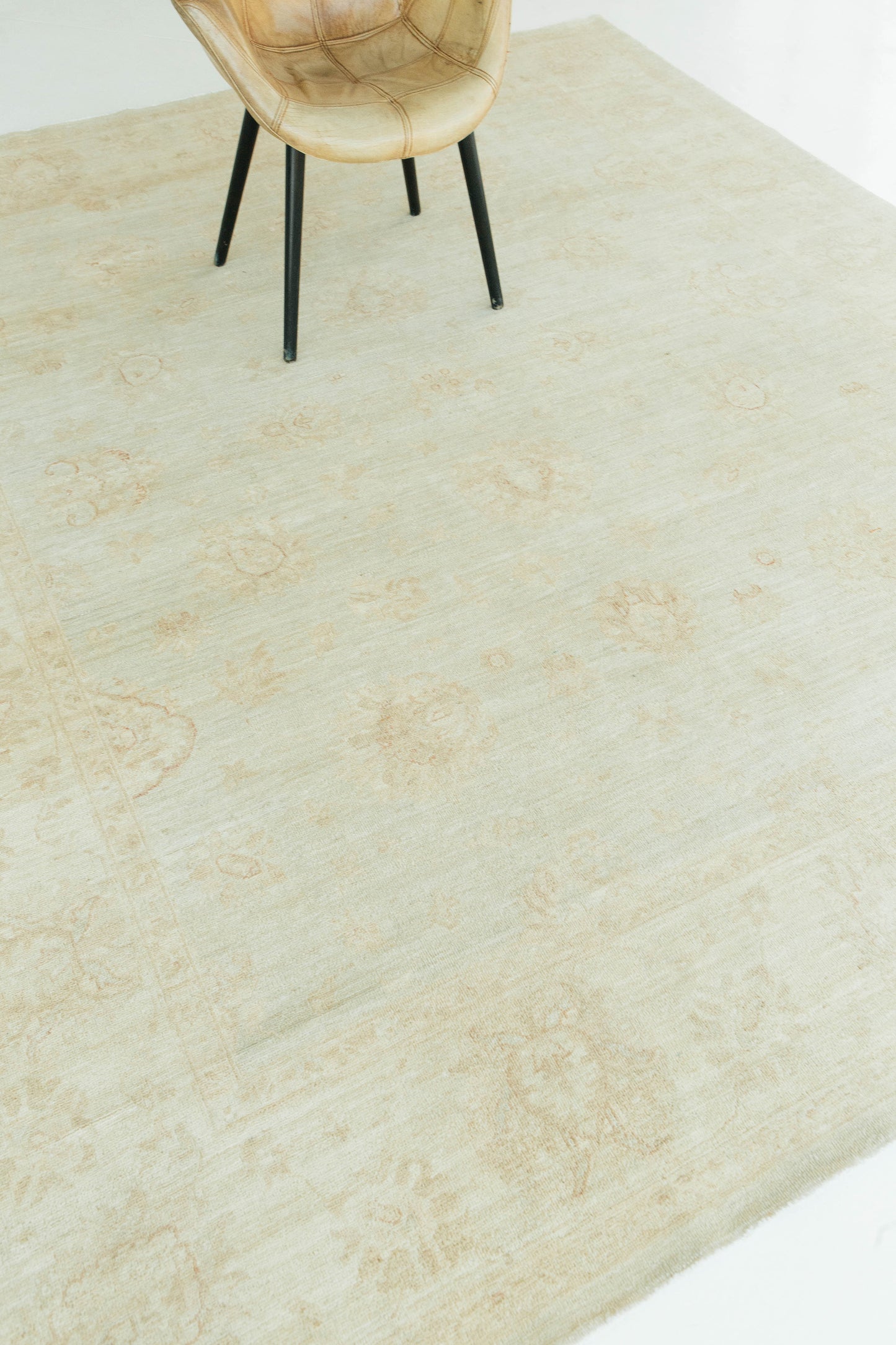 Vintage Style Rapture Collection Sultanabad Design Rug