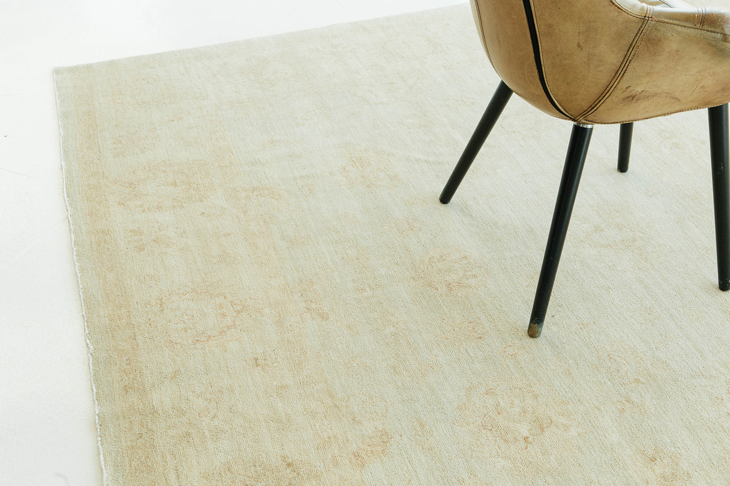 Vintage Style Rapture Collection Sultanabad Design Rug