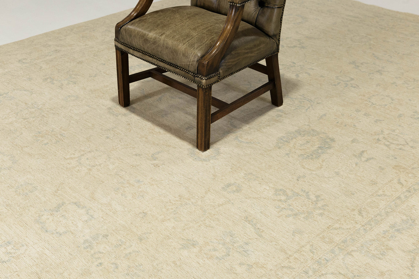 Vintage Style Safira Collection Tabriz Design Rug