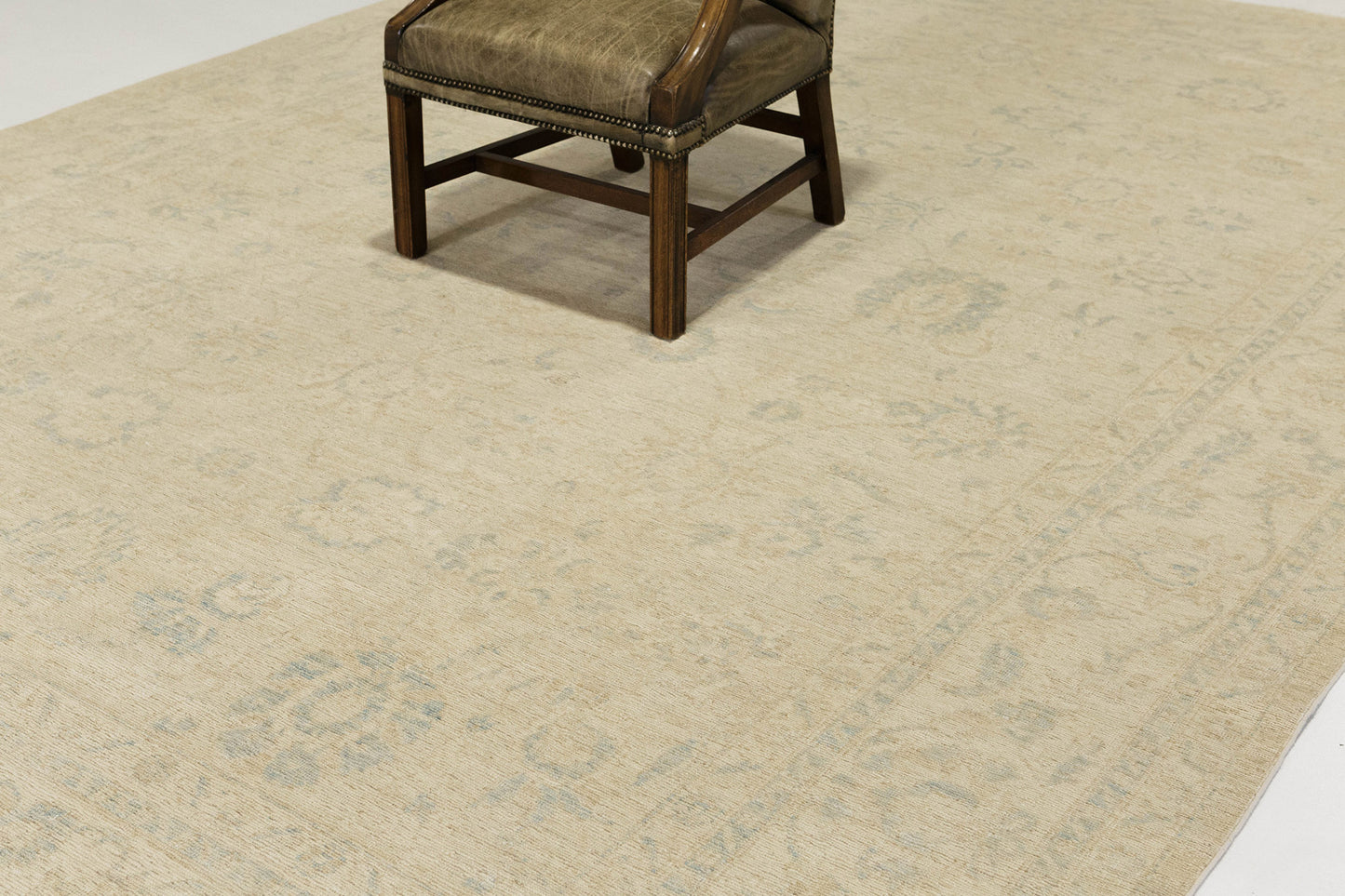 Vintage Style Safira Collection Tabriz Design Rug