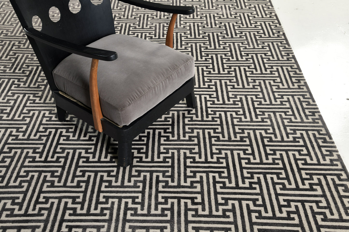 Modern Rug Image 7618 Modern Design Bamboo Silk Rug Greeky