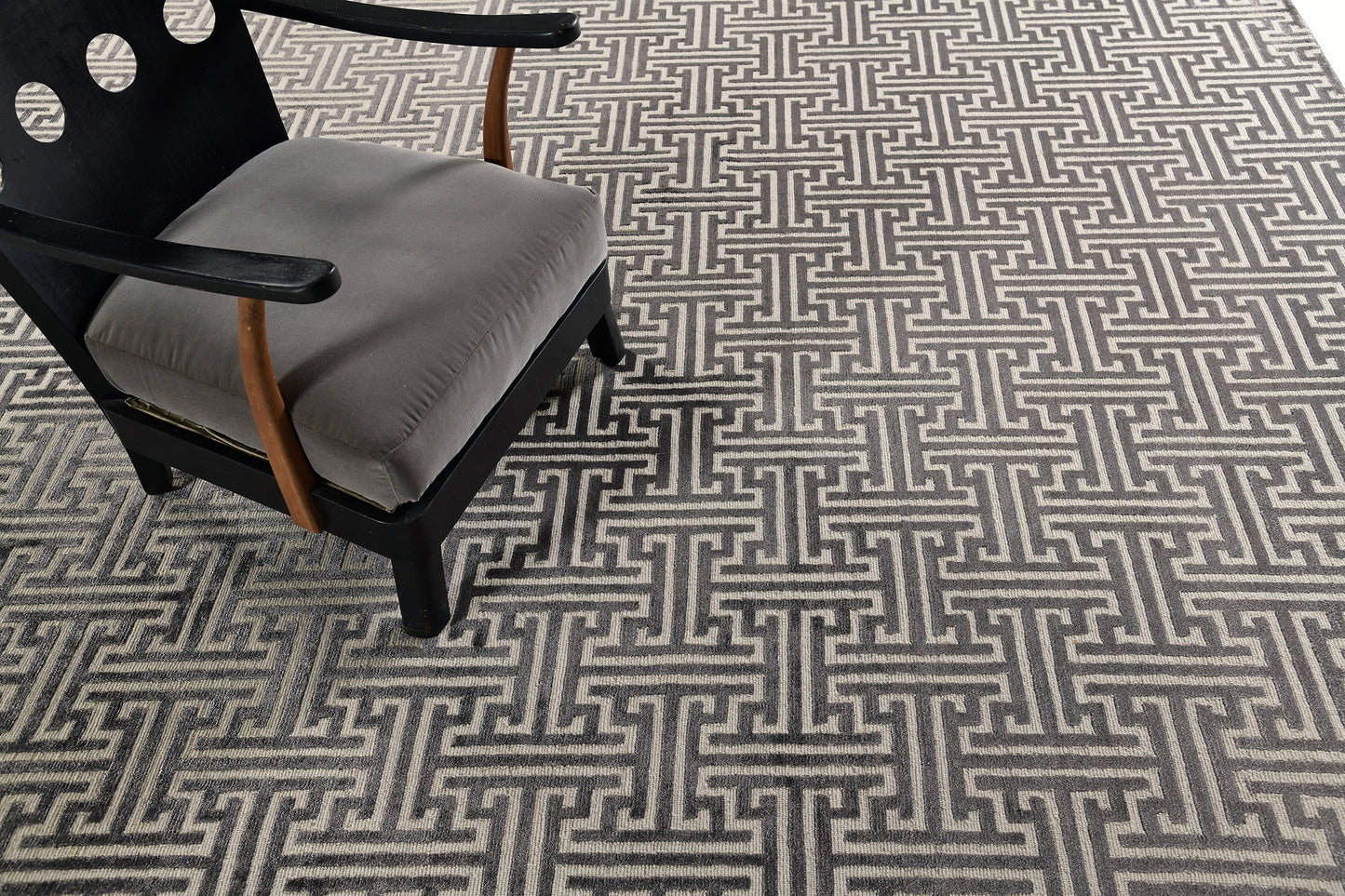 Modern Rug Image 7617 Modern Design Bamboo Silk Rug Greeky