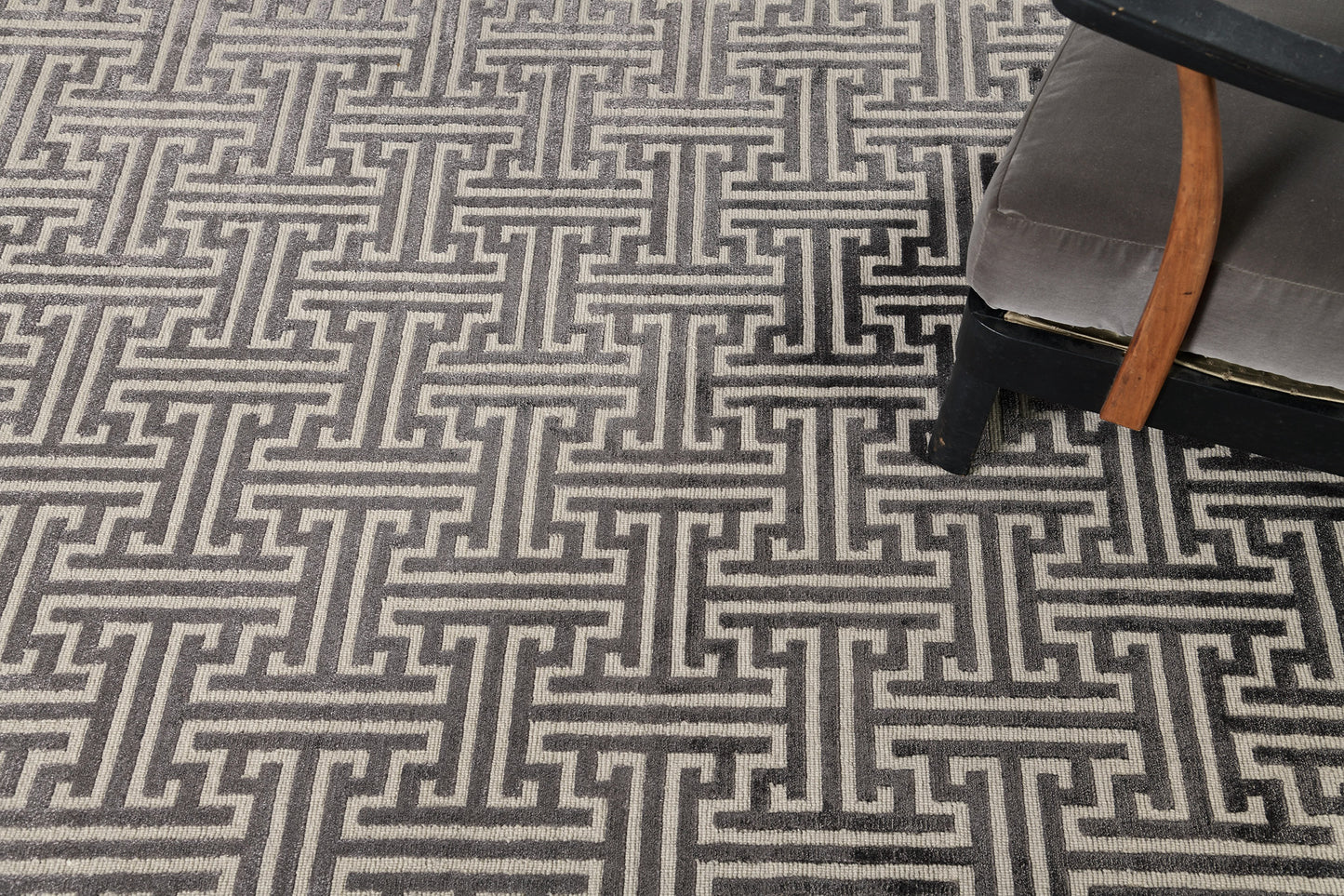 Modern Rug Image 7619 Modern Design Bamboo Silk Rug Greeky