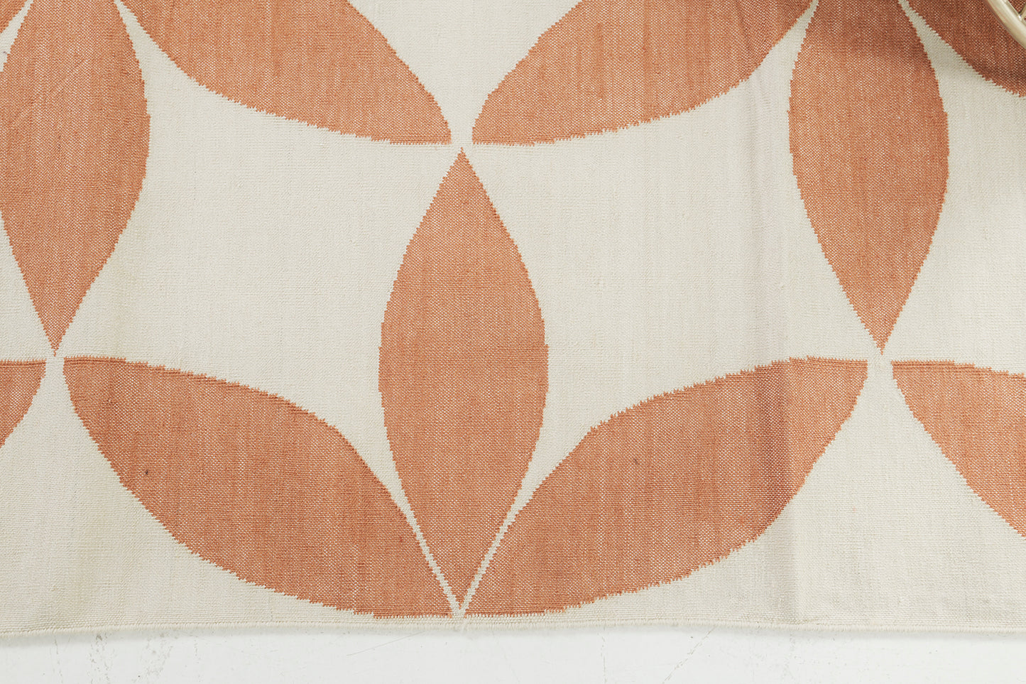 Contemporary Flat-Weave Rug Cielo Collection Flora Tangerine