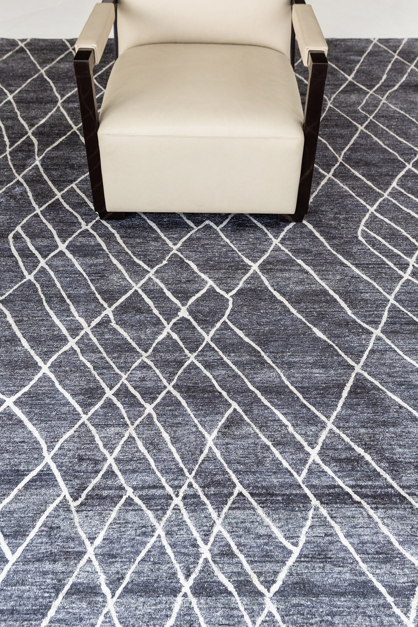 Modern Rug Image 13959 Windward, Elan Collection