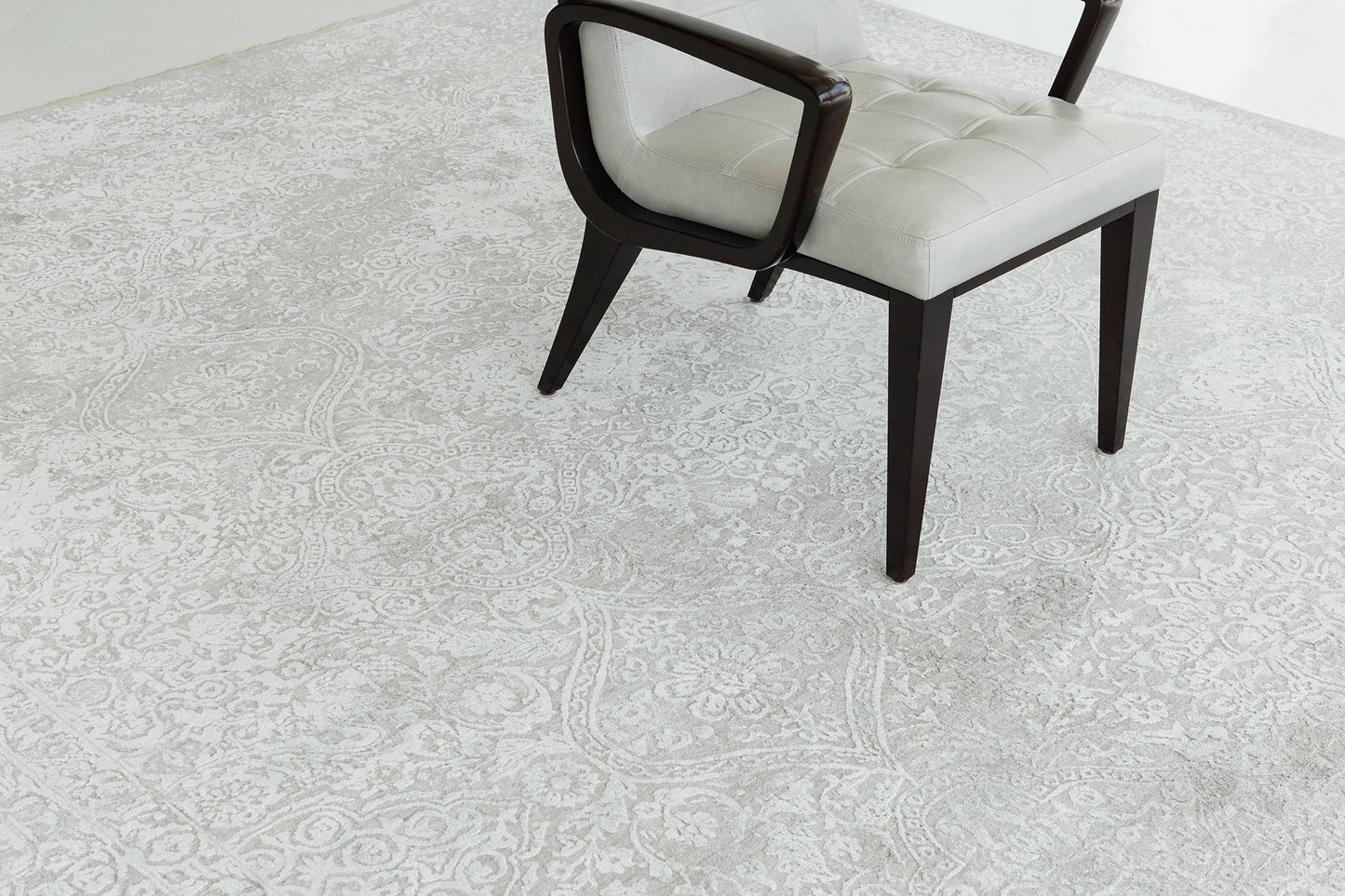 Transitional Design Rug Allure Delenda