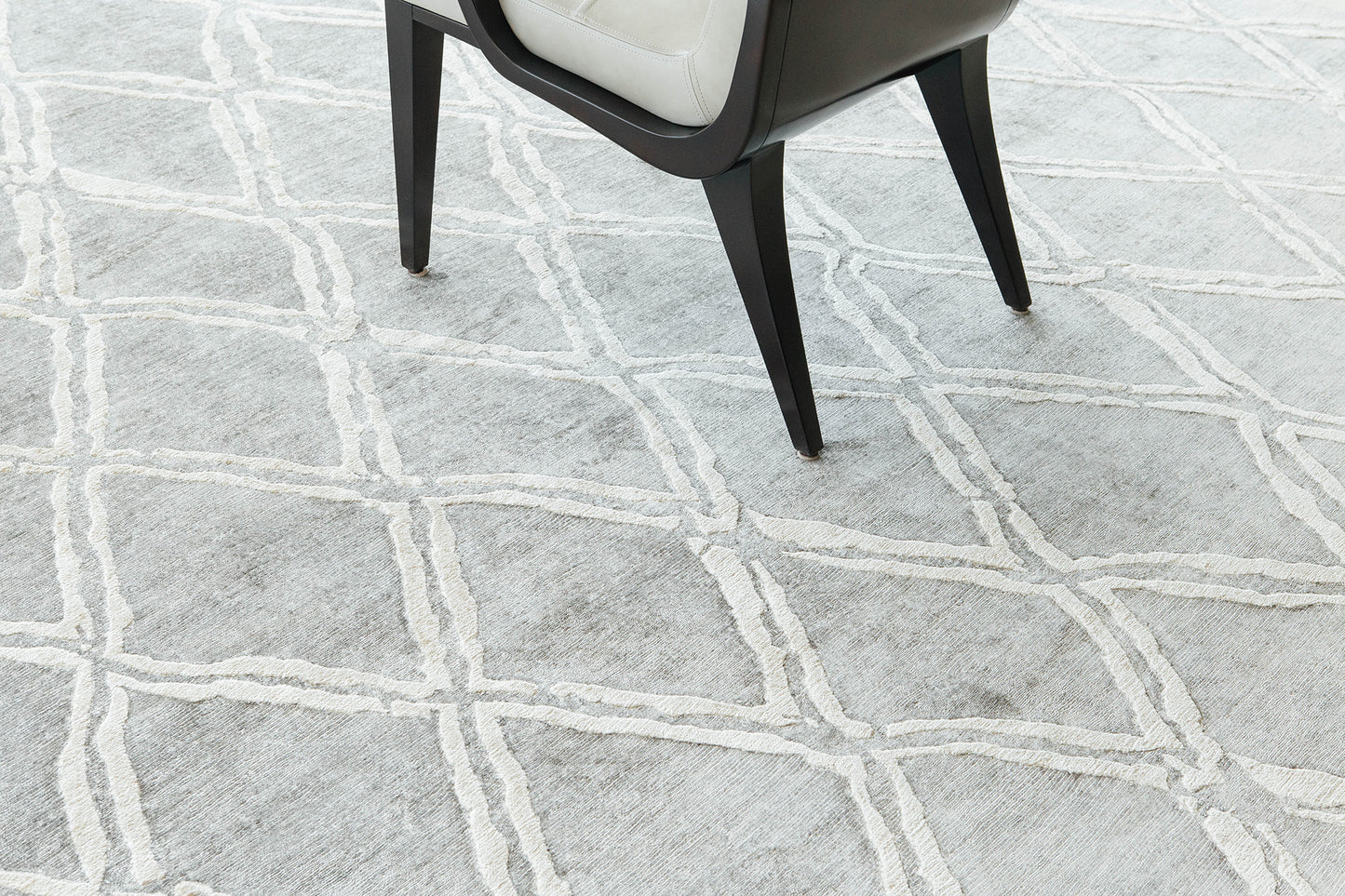 Modern Rug Image 7751 Modern Design Bamboo Silk Rug Palisade Embossed