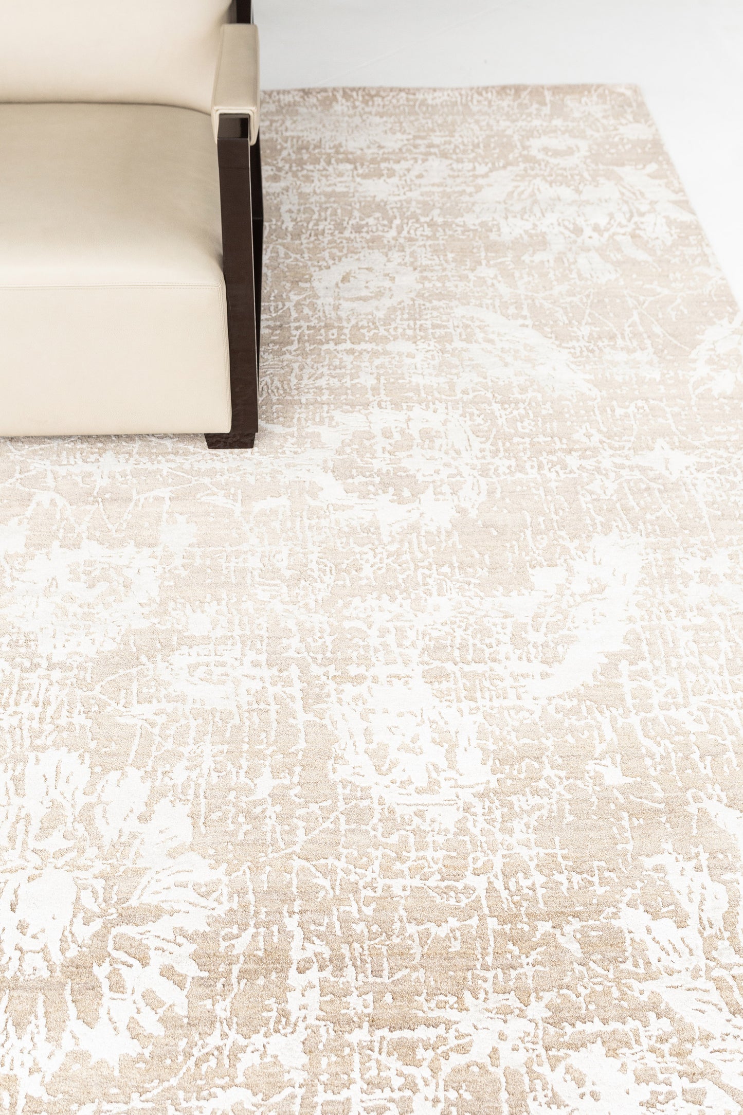 Transitional Design Rug Mezzo Carino