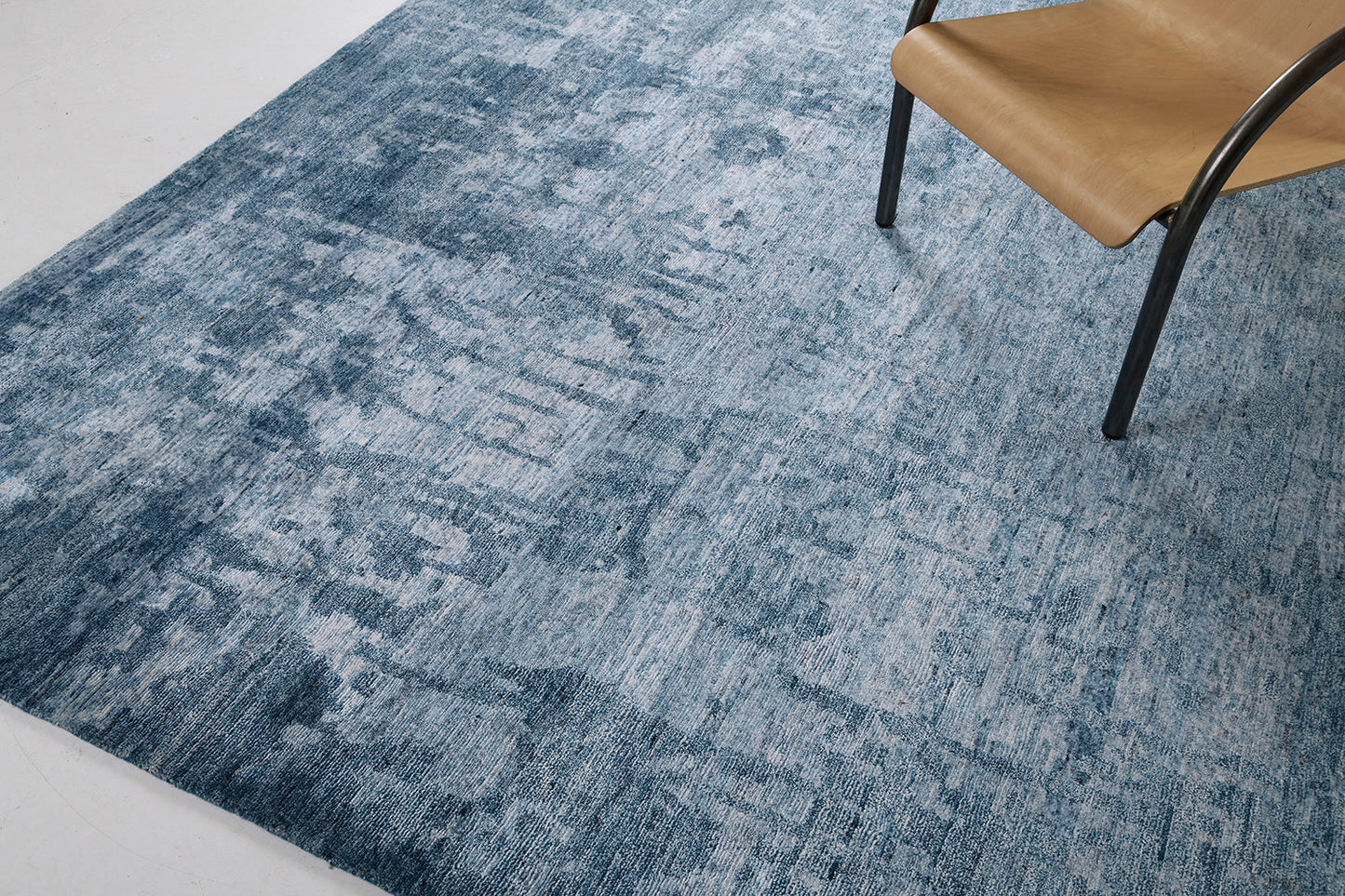 Modern Rug Image 7694 Modern Design Bamboo Silk Rug Maruti A1158