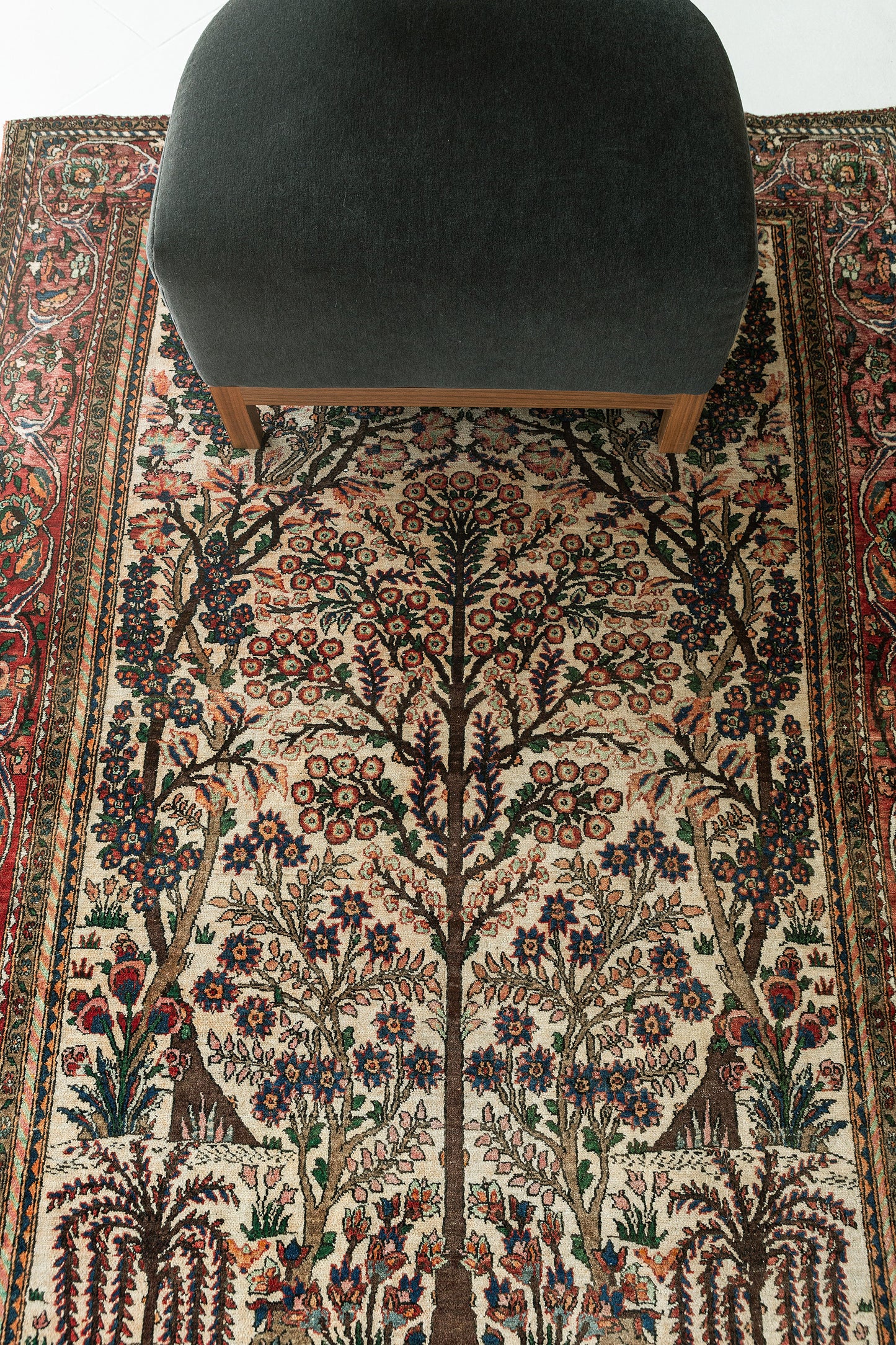 Persian Rug 3462 Vintage Persian Isfahan Rug 26009