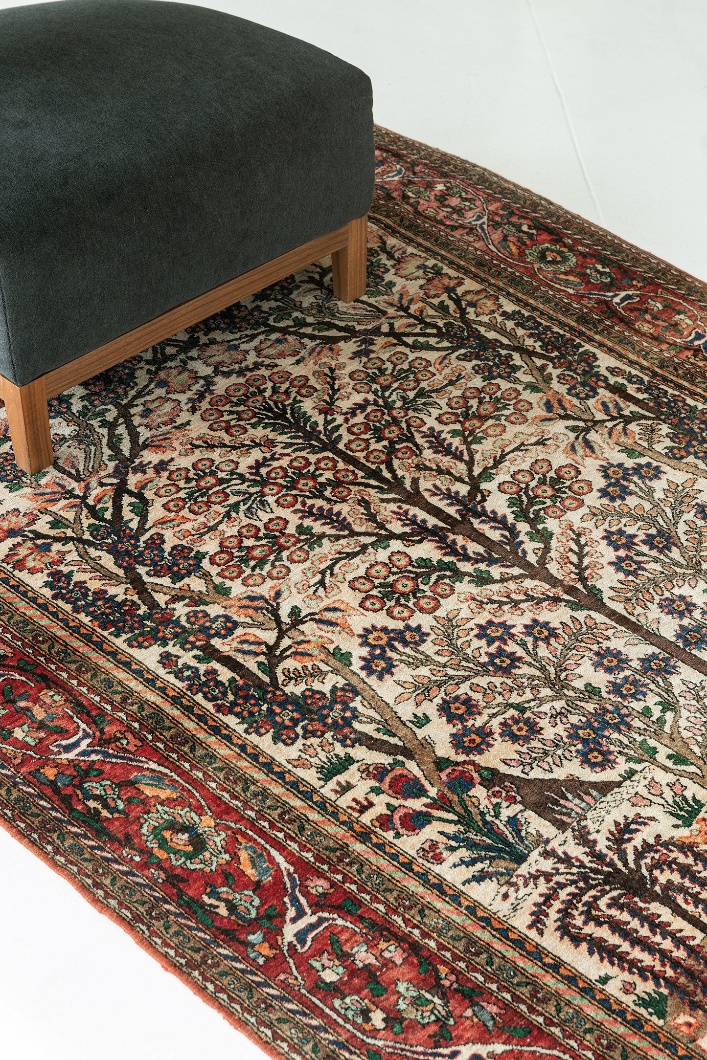 Persian Rug 3463 Vintage Persian Isfahan Rug 26009