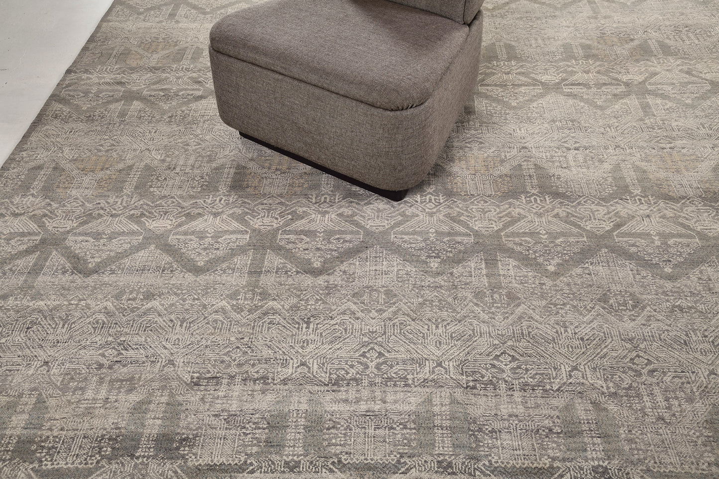 Transitional Design Rug Allure Dixson