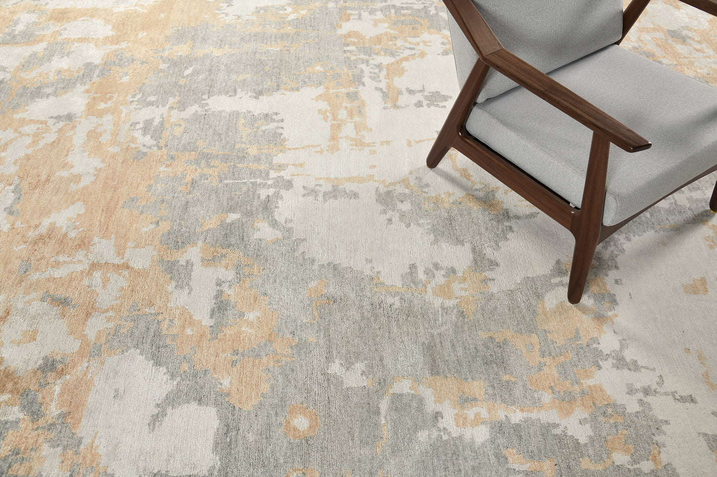 Modern Rug Image 7438 Modern Design Bamboo Silk Rug A2007