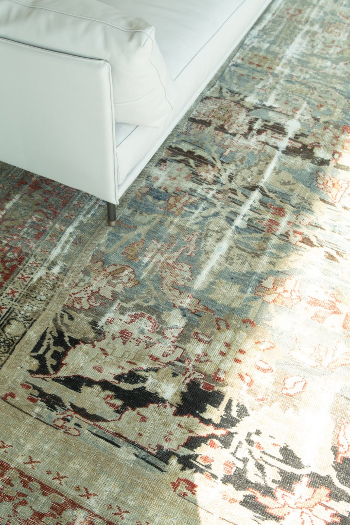 Persian Rug 2057 Antique Persian Sultanabad Distressed Rug 26380