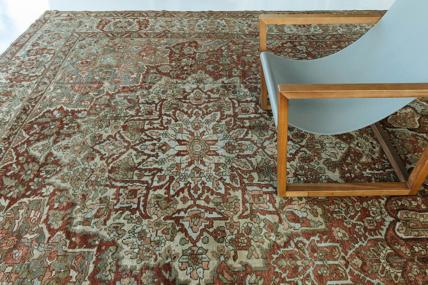Antique Persian Bakhtiari Rug 26412