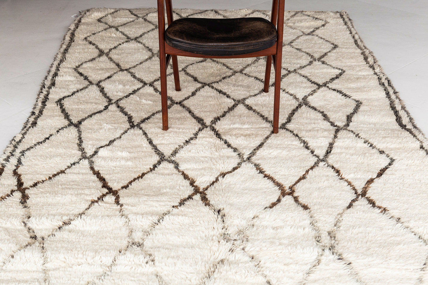 Modern Rug Image 13040 Vintage Moroccan Beni Ourain Tribe Berber Rug