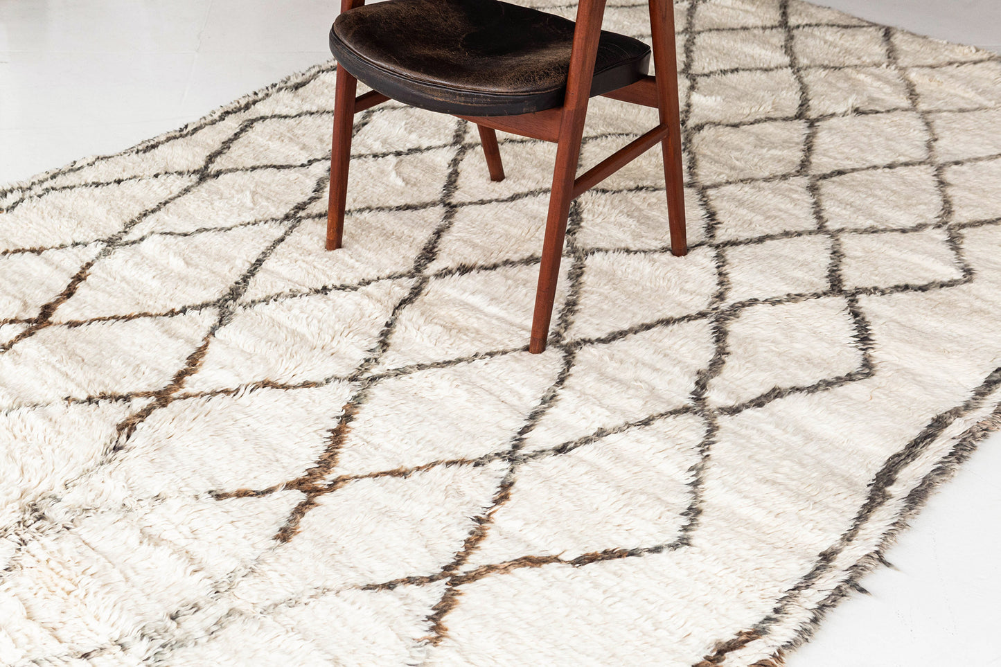 Modern Rug Image 13041 Vintage Moroccan Beni Ourain Tribe Berber Rug